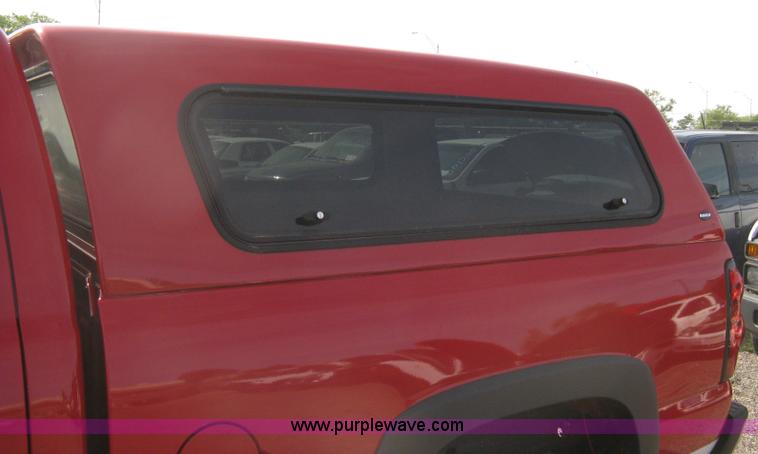 image for item G8276 2006 Chevrolet Silverado 2500HD Crew Cab pickup truck