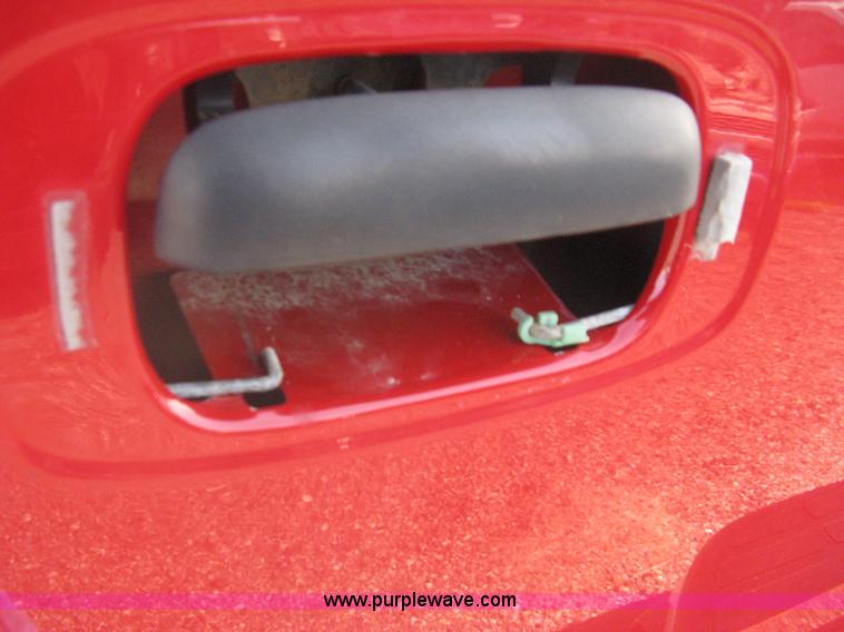 image for item G8276 2006 Chevrolet Silverado 2500HD Crew Cab pickup truck