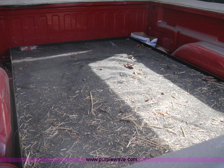 image for item G8276 2006 Chevrolet Silverado 2500HD Crew Cab pickup truck