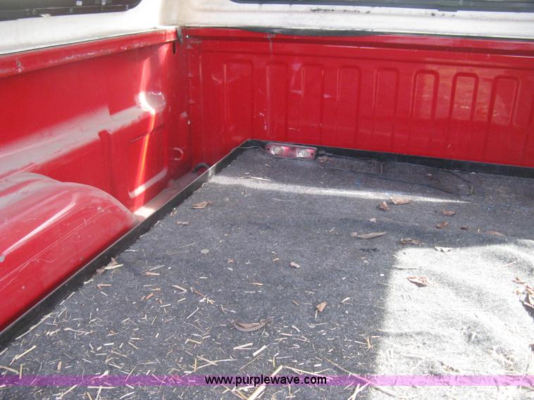 image for item G8276 2006 Chevrolet Silverado 2500HD Crew Cab pickup truck