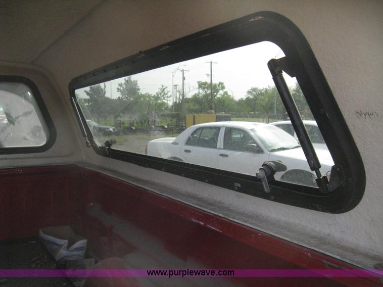 image for item G8276 2006 Chevrolet Silverado 2500HD Crew Cab pickup truck