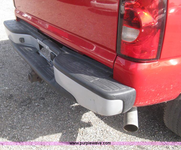 image for item G8276 2006 Chevrolet Silverado 2500HD Crew Cab pickup truck