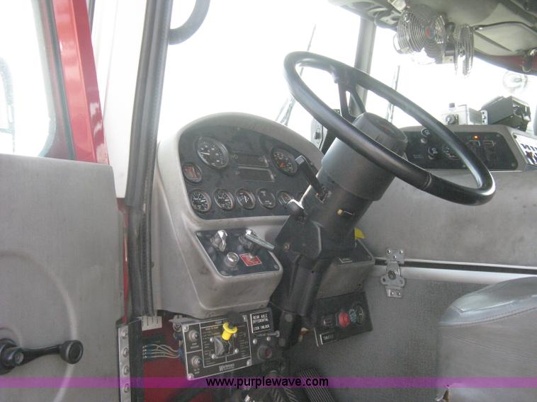 image for item H5458 1998 Spartan Gladiator fire truck