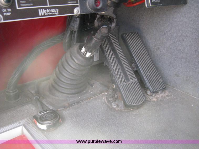 image for item H5458 1998 Spartan Gladiator fire truck