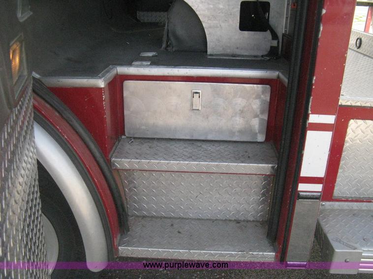 image for item H5458 1998 Spartan Gladiator fire truck