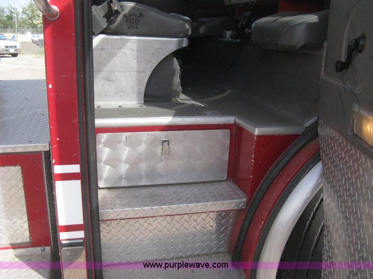image for item H5458 1998 Spartan Gladiator fire truck