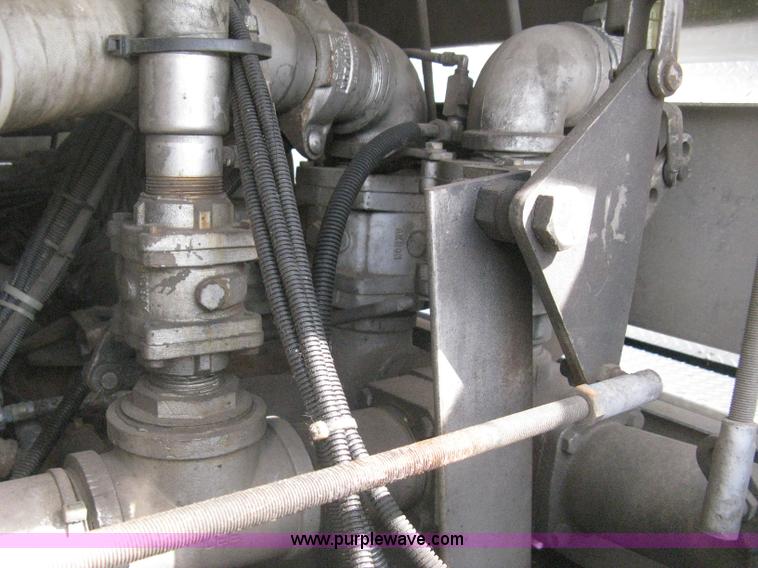 image for item H5458 1998 Spartan Gladiator fire truck