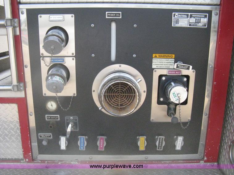 image for item H5458 1998 Spartan Gladiator fire truck