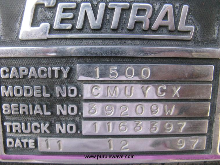 image for item H5458 1998 Spartan Gladiator fire truck