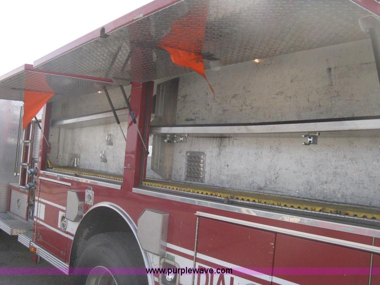 image for item H5458 1998 Spartan Gladiator fire truck