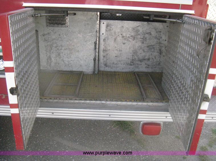 image for item H5458 1998 Spartan Gladiator fire truck