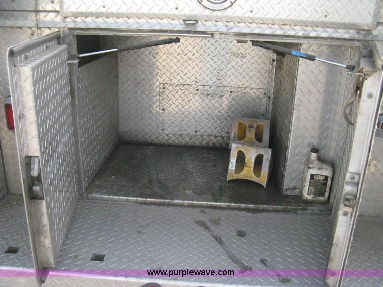 image for item H5458 1998 Spartan Gladiator fire truck