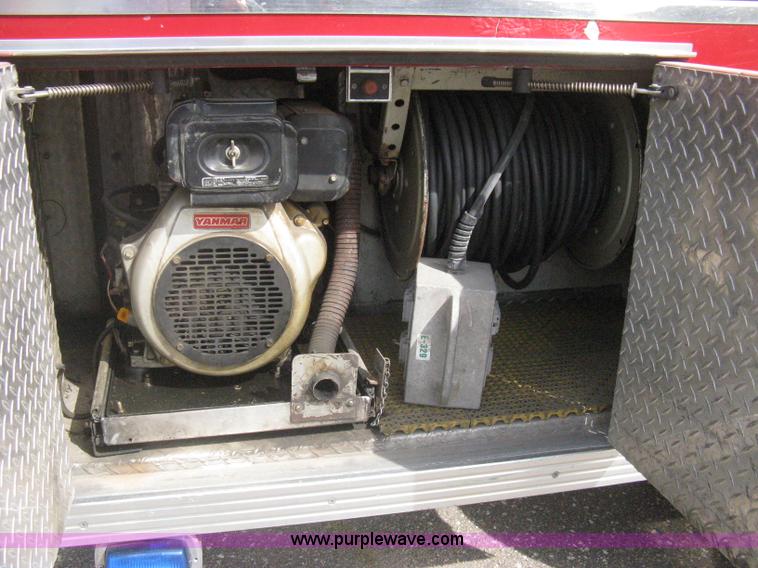 image for item H5458 1998 Spartan Gladiator fire truck