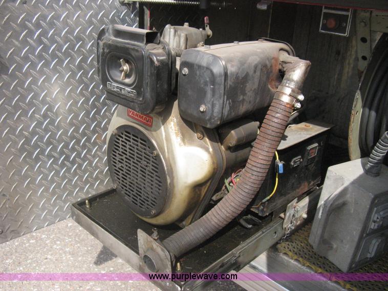 image for item H5458 1998 Spartan Gladiator fire truck