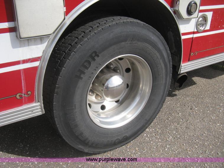 image for item H5458 1998 Spartan Gladiator fire truck