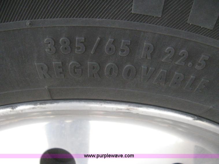 image for item H5458 1998 Spartan Gladiator fire truck