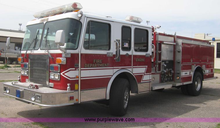 image for item H5459 1995 Spartan Gladiator fire truck