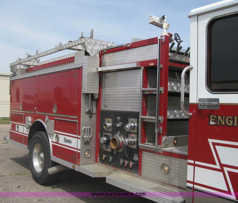 image for item H5459 1995 Spartan Gladiator fire truck