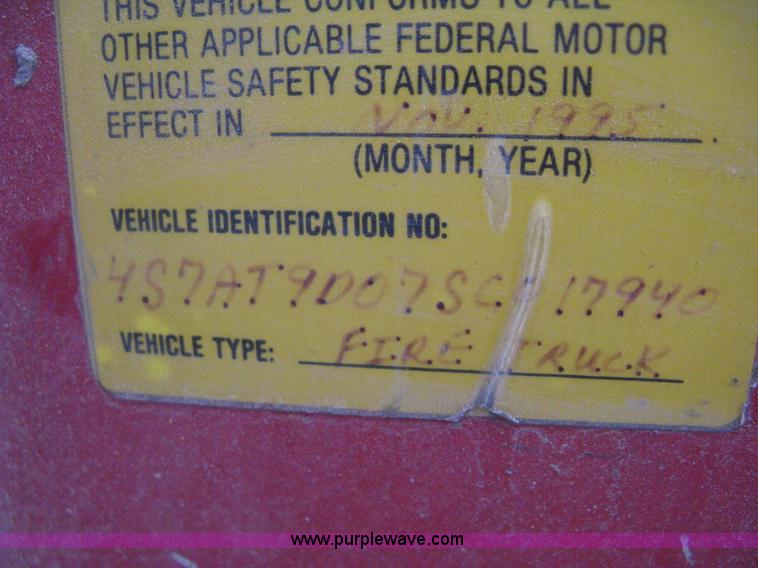 image for item H5459 1995 Spartan Gladiator fire truck