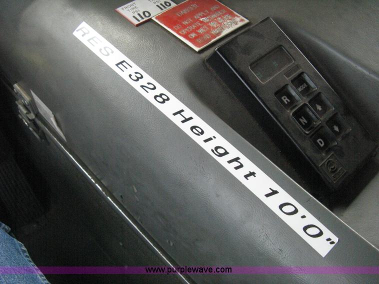 image for item H5459 1995 Spartan Gladiator fire truck