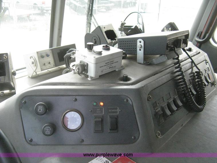 image for item H5459 1995 Spartan Gladiator fire truck