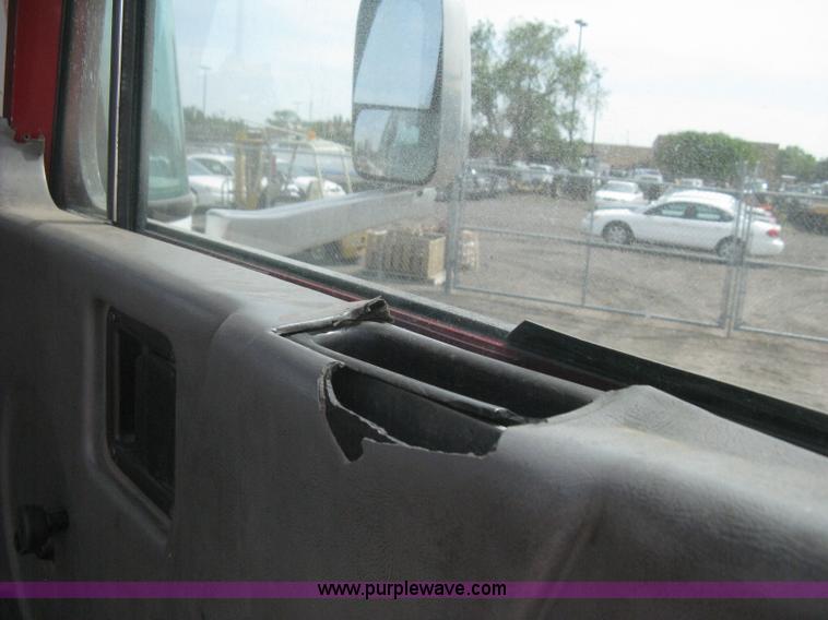 image for item H5459 1995 Spartan Gladiator fire truck