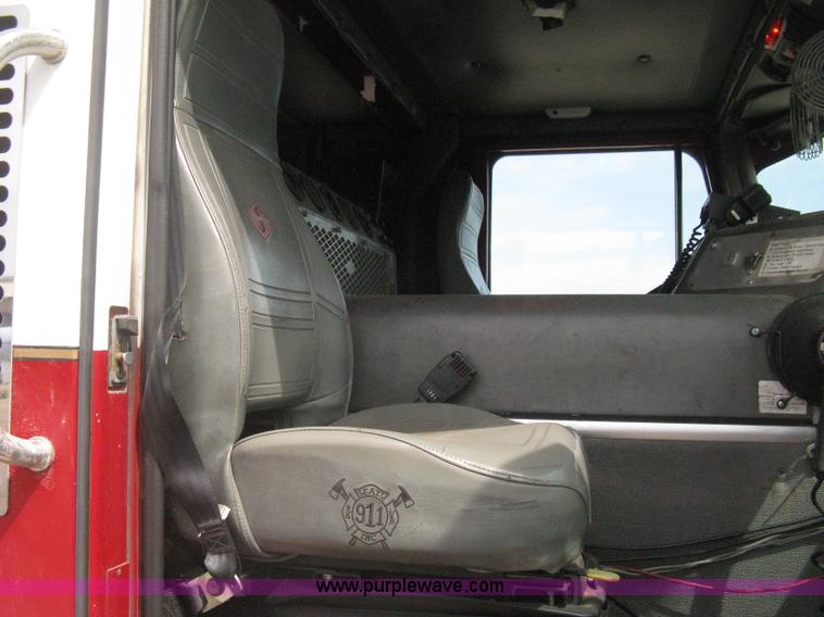 image for item H5459 1995 Spartan Gladiator fire truck