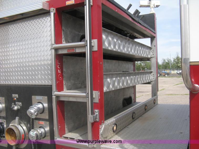 image for item H5459 1995 Spartan Gladiator fire truck