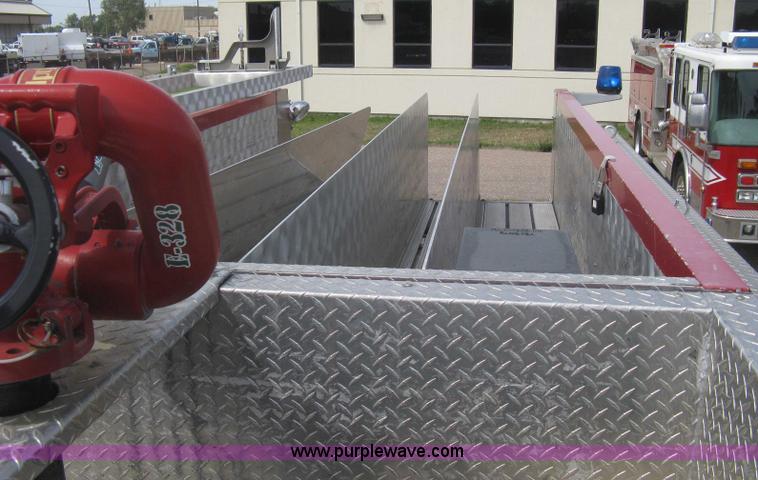 image for item H5459 1995 Spartan Gladiator fire truck