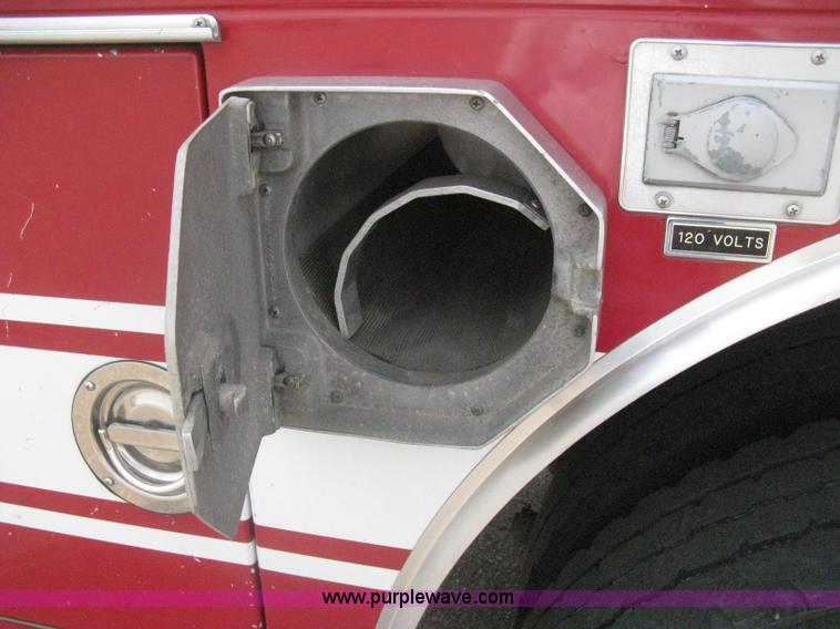 image for item H5459 1995 Spartan Gladiator fire truck