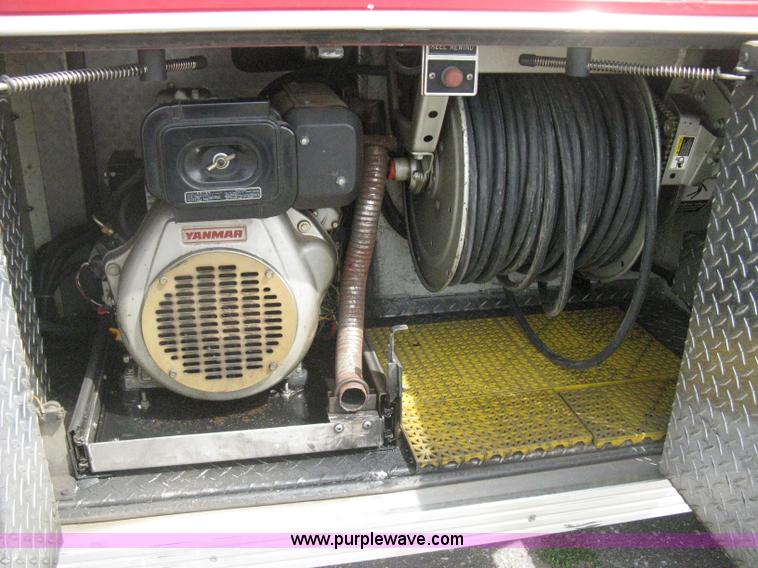 image for item H5459 1995 Spartan Gladiator fire truck