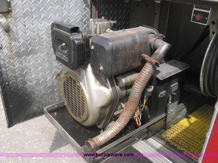 image for item H5459 1995 Spartan Gladiator fire truck