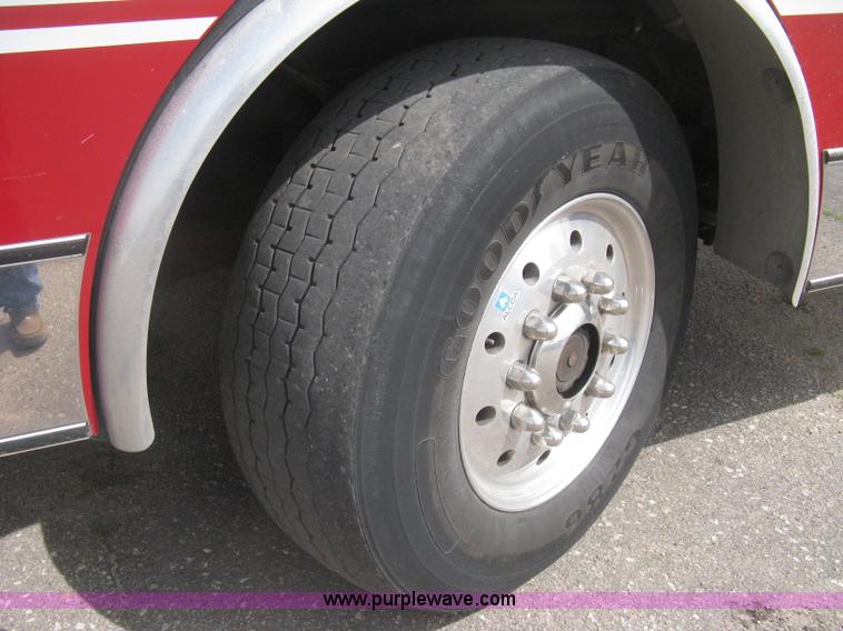 image for item H5459 1995 Spartan Gladiator fire truck