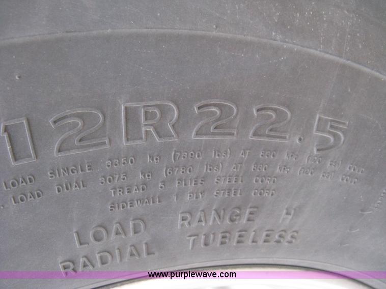 image for item H5459 1995 Spartan Gladiator fire truck