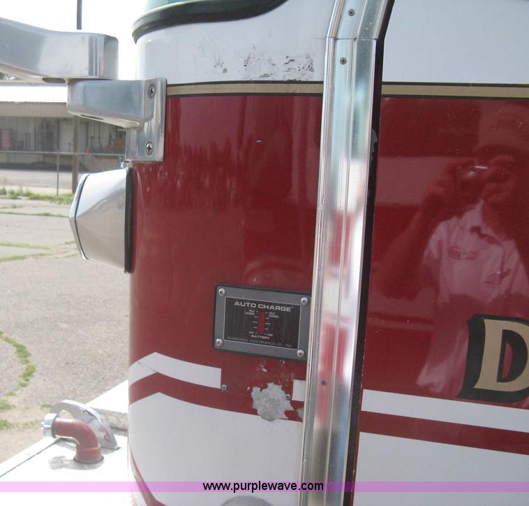 image for item H5459 1995 Spartan Gladiator fire truck