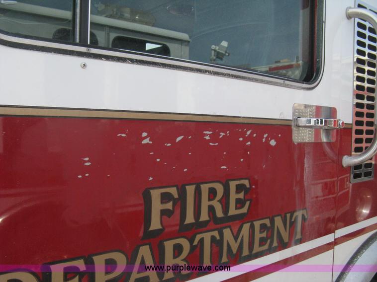 image for item H5459 1995 Spartan Gladiator fire truck