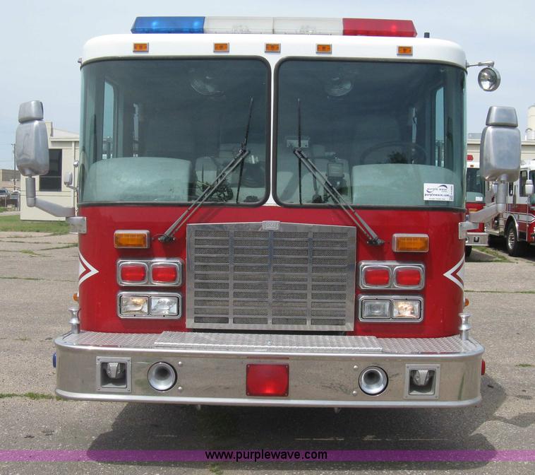 image for item H5460 2000 HME 1871 fire truck