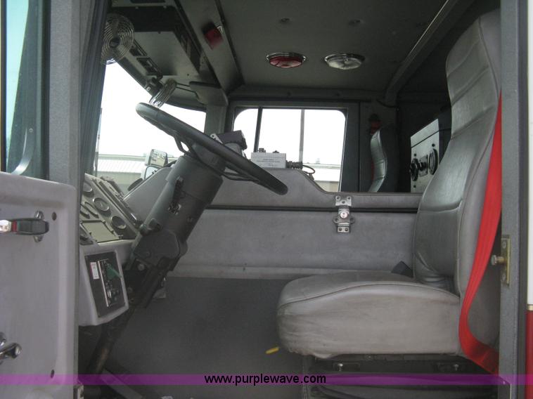 image for item H5460 2000 HME 1871 fire truck