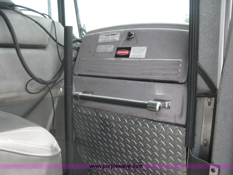 image for item H5460 2000 HME 1871 fire truck