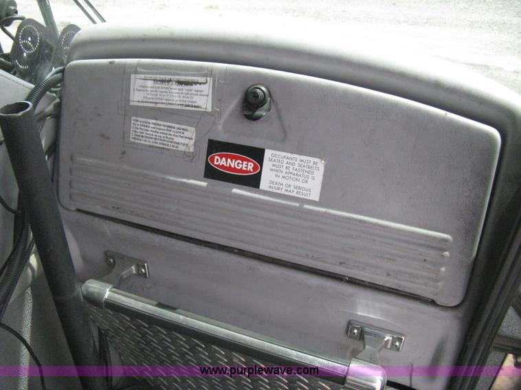 image for item H5460 2000 HME 1871 fire truck