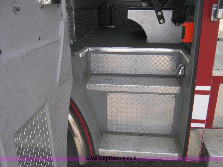 image for item H5460 2000 HME 1871 fire truck