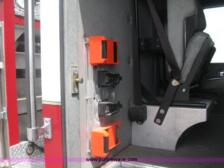 image for item H5460 2000 HME 1871 fire truck