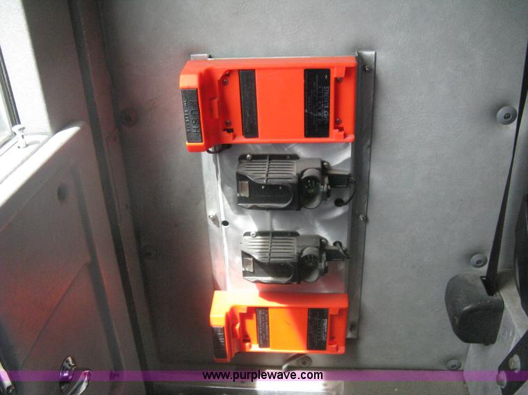 image for item H5460 2000 HME 1871 fire truck