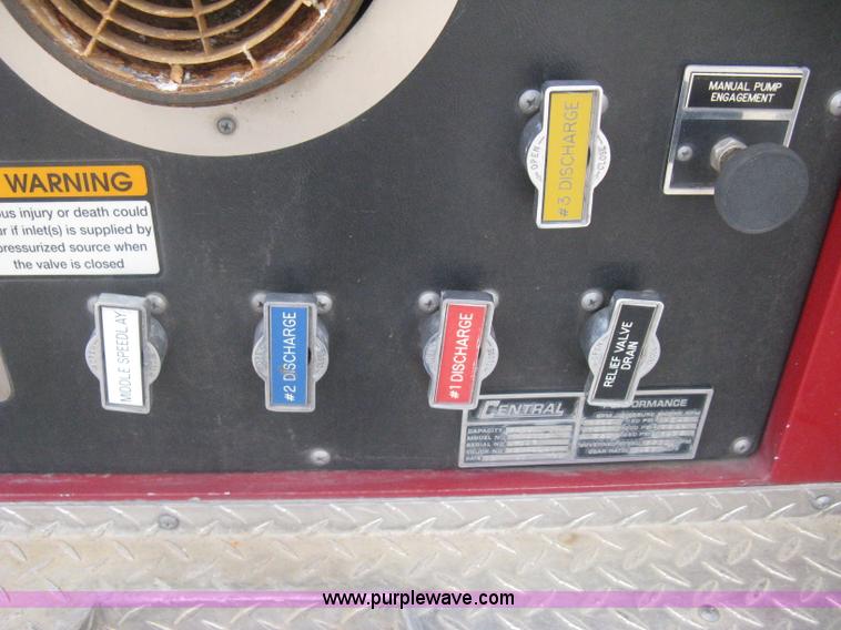 image for item H5460 2000 HME 1871 fire truck