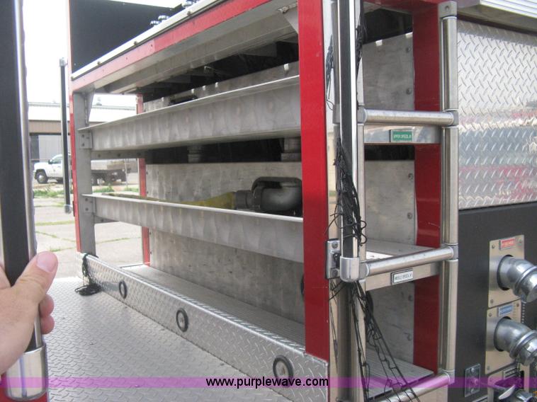 image for item H5460 2000 HME 1871 fire truck