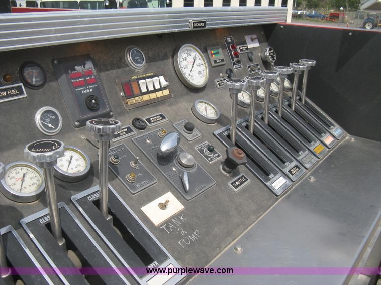 image for item H5460 2000 HME 1871 fire truck