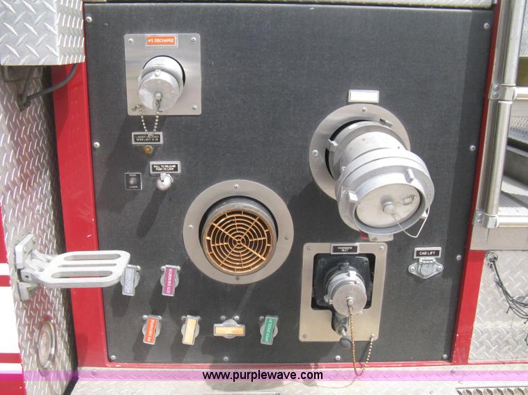 image for item H5460 2000 HME 1871 fire truck