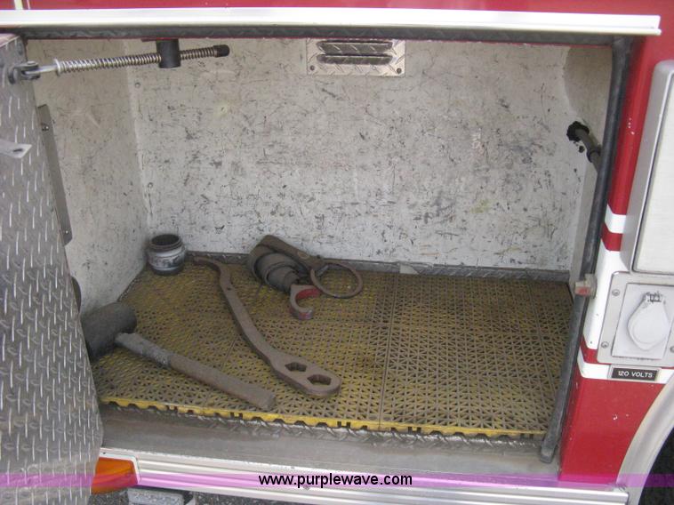 image for item H5460 2000 HME 1871 fire truck