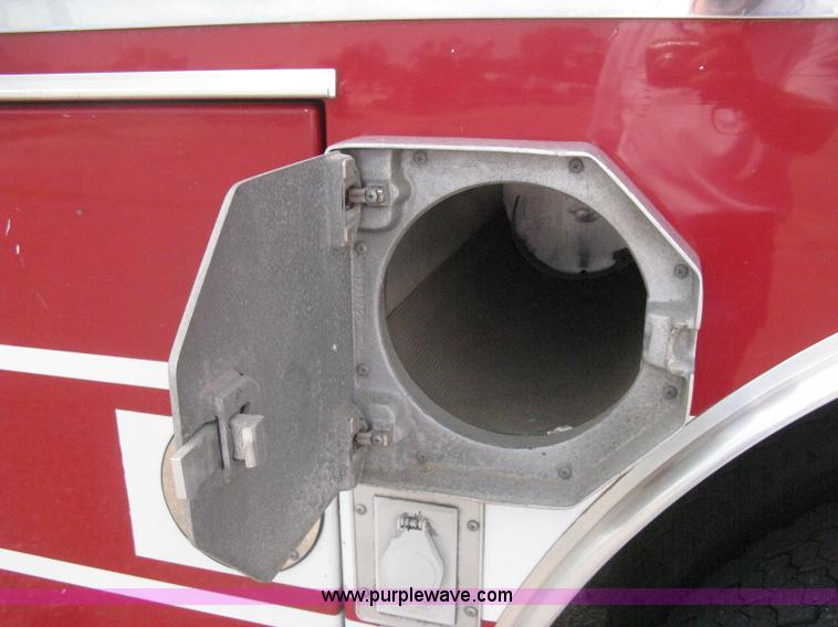 image for item H5460 2000 HME 1871 fire truck