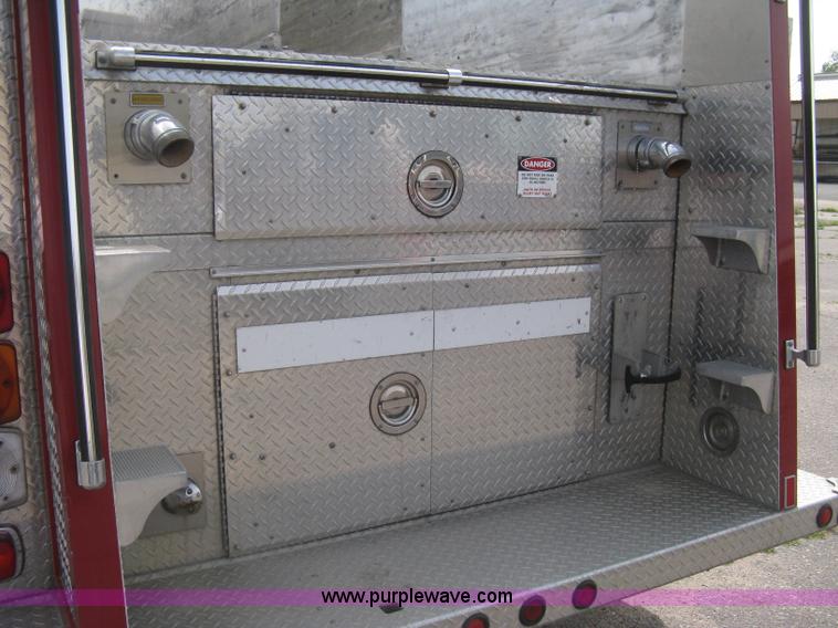 image for item H5460 2000 HME 1871 fire truck